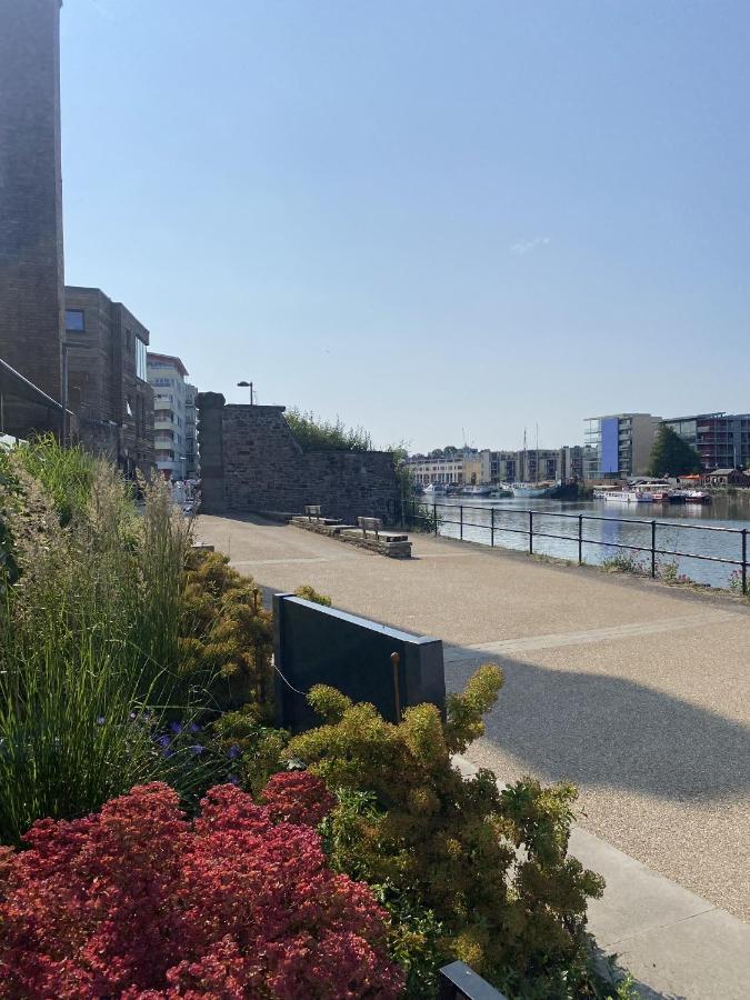 Apartmán Sublime Waterfront Retreat With Private Terrace Bristol Exteriér fotografie